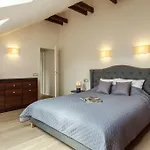 #stayhere - Spacious 2bdr Two Floor I Heart Of Old Town