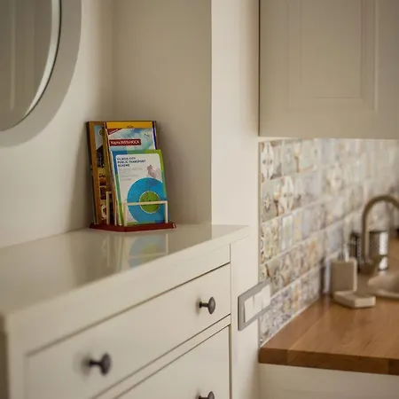 #stayhere - Spacious 2bdr Two Floor I Heart Of Old Town Apartament *