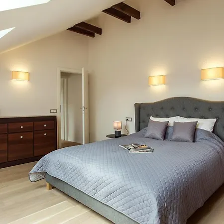 #stayhere - Spacious 2bdr Two Floor I Heart Of Old Town