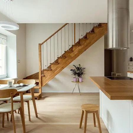 Lejlighed #stayhere - Spacious 2bdr Two Floor I Heart Of Old Town *