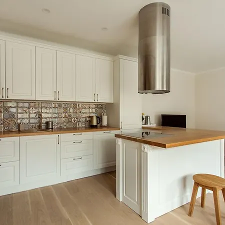 #stayhere - Spacious 2bdr Two Floor I Heart Of Old Town Lejlighed
