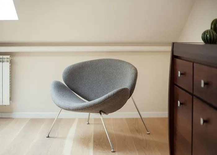 #stayhere - Spacious 2bdr Two Floor I Heart Of Old Town