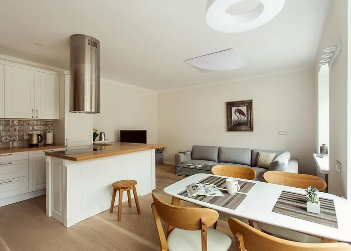 #stayhere - Spacious 2bdr Two Floor I Heart Of Old Town