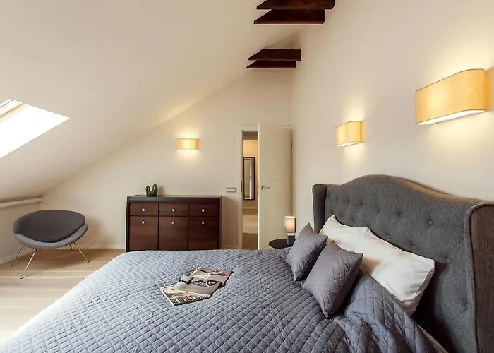 #stayhere - Spacious 2bdr Two Floor I Heart Of Old Town