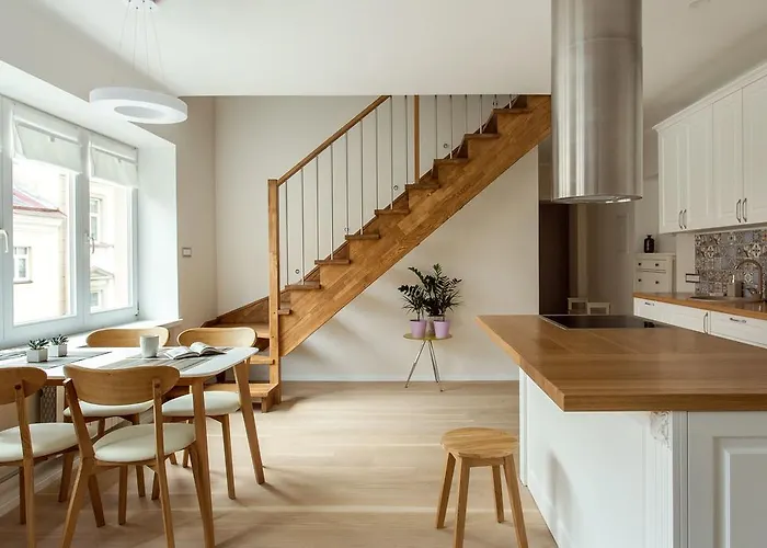 アパート #stayhere - Spacious 2bdr Two Floor I Heart Of Old Town *