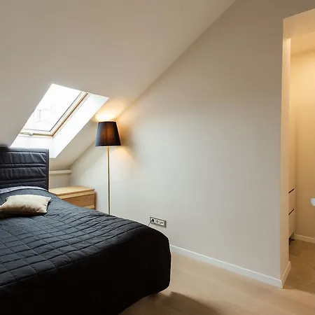 #stayhere - Spacious 2bdr Two Floor I Heart Of Old Town