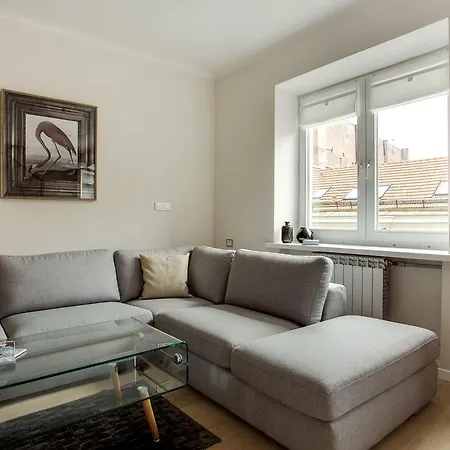 #stayhere - Spacious 2bdr Two Floor I Heart Of Old Town Lejlighed *