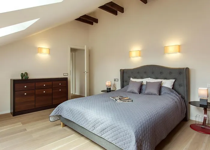 #stayhere - Spacious 2bdr Two Floor I Heart Of Old Town