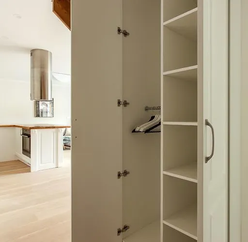 #stayhere - Spacious 2bdr Two Floor I Heart Of Old Town Lejlighed *