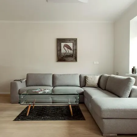 #stayhere - Spacious 2bdr Two Floor I Heart Of Old Town *